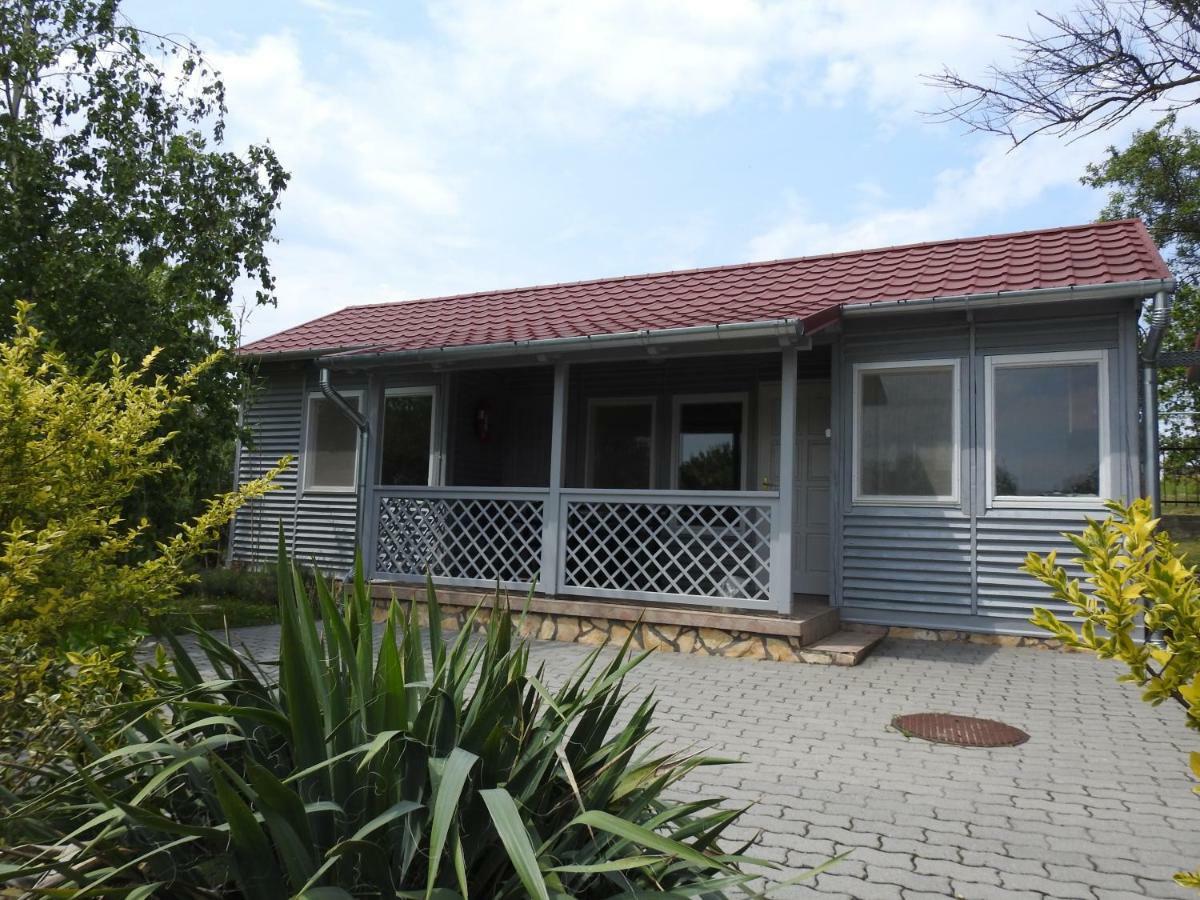 Akali Apartman Balatonakali Exterior photo